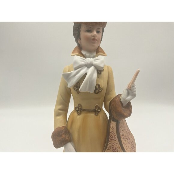 Avon VTG 1981 President s Club Albee Award Porcelain Figurine 10 Tall Japan - Picture 8 of 16